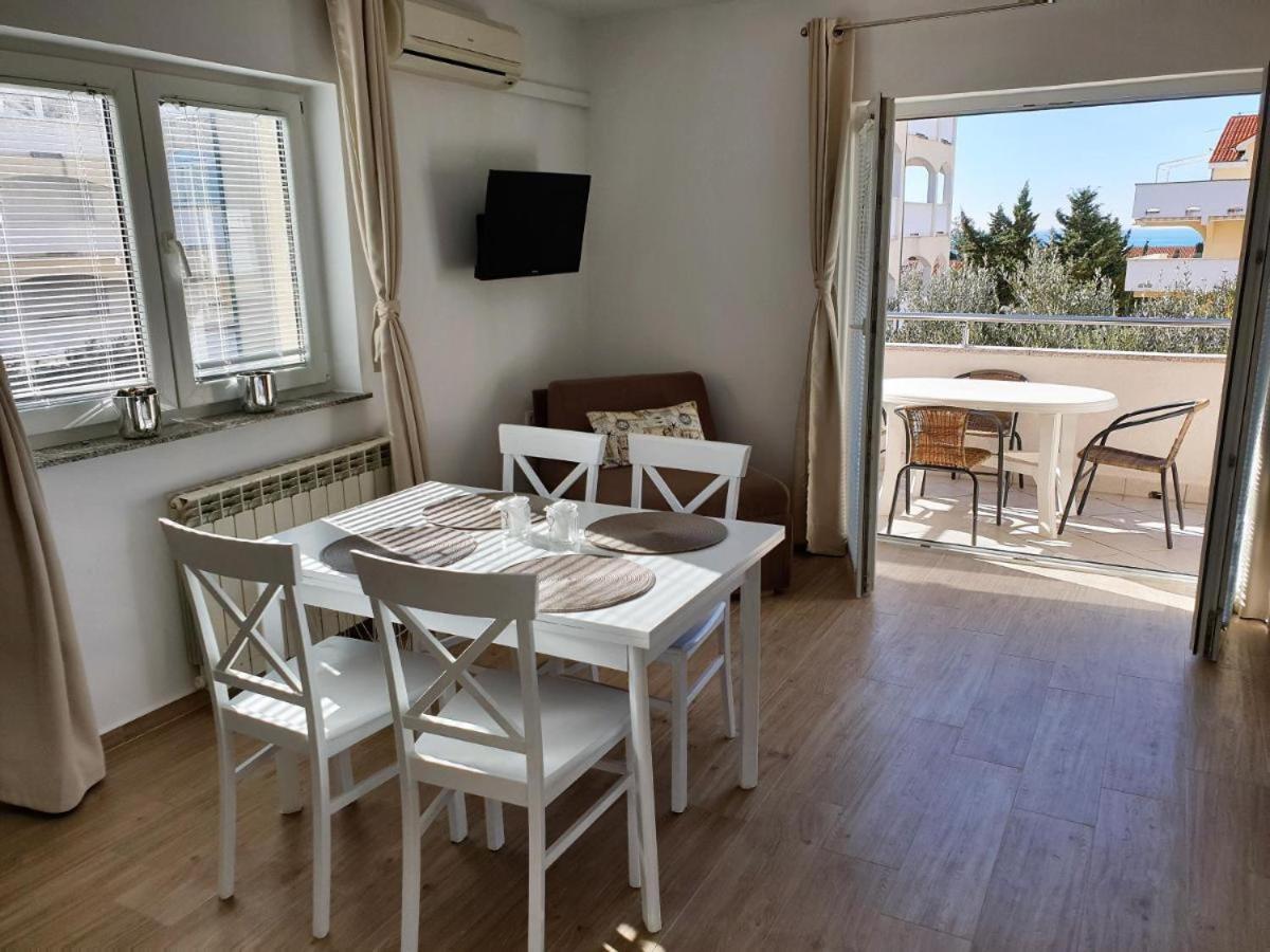 Premium Adore Apartment
