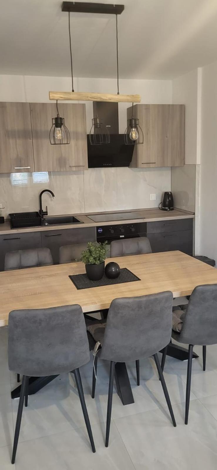 Apartment Premium Adore *